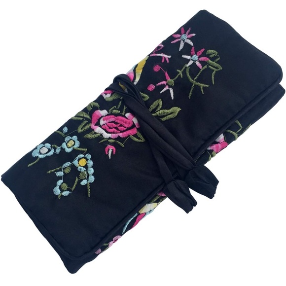 NWOT Gold Fortune Travel Jewelry Silk Embroidery Organizer w/ Tie Close in Black - Picture 2 of 7